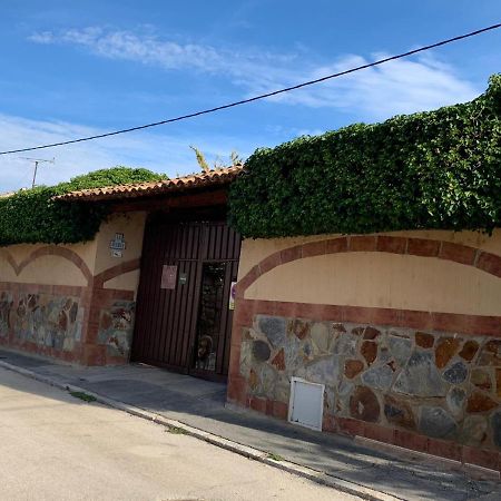 La Huerta Del Rivero San Esteban De Gormaz Luaran gambar